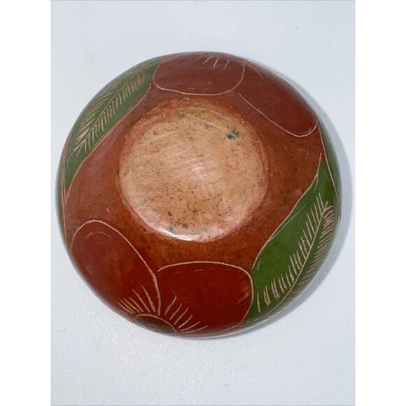 Vintage Hand Painted Eteched Round Pottery Trinket Box With Lid Red Flower‎ 🌺 - Picture 5 of 8
